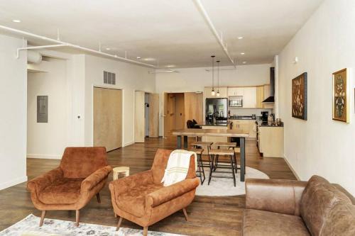 Burlington Apartment | Brand New 2 BR Downtown Burlington! 302N