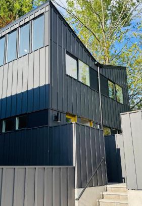 Northgate House | Brand New 4BR Designer House 15min to downtown
