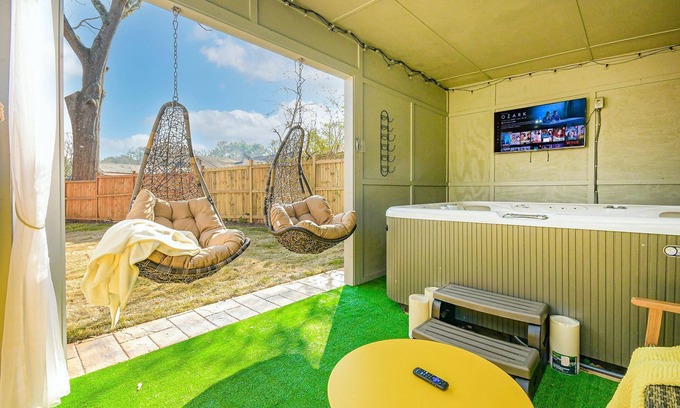 Sylvan Hills House | Brand new Contemporary Luxurious home sleeps 12