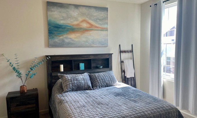 Zionsville Condo | Brand new cozy 4-bedroom condo w/WiFi, AC and pond view in charming Zionsville