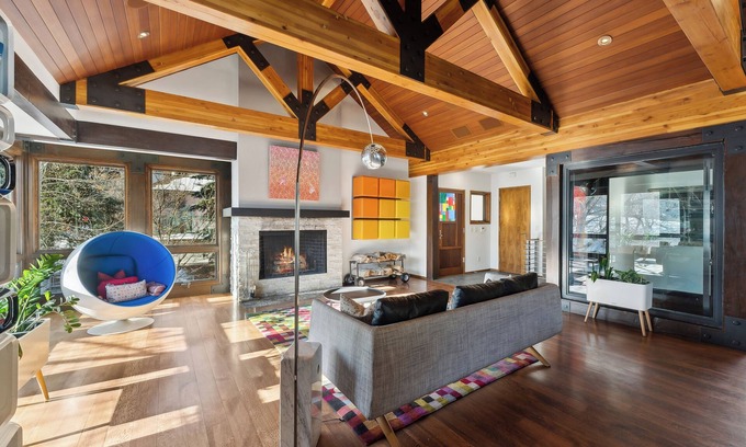 Downtown Park City House | Brand New Listing | Town Lift Haven | Ski-in/out | Hot Tub | Steps to Main St & Sundance