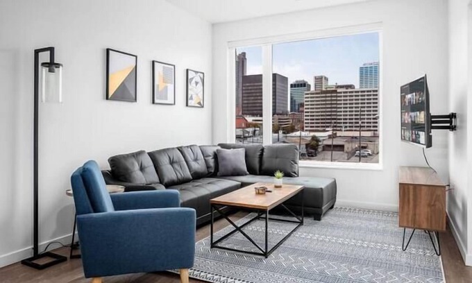 Livingston Park House | *BRAND NEW* MODERN 1BR APT IN DOWNTOWN COL l +GYM