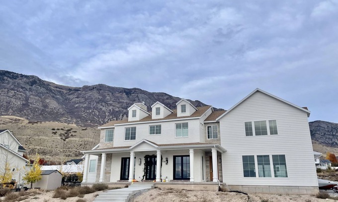 Pleasant Grove Apartment | Brand NEW modern ski retreat close to Sundance & BYU