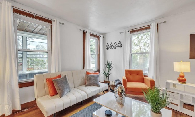Northampton Apartment | Brand New Stylish Noho Apartment