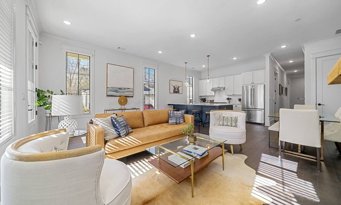 Carrollton House | Brand New Townhome in Carrollton