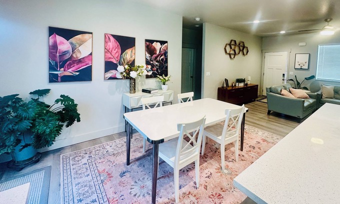 Kimberly House | Brand Spankin' New 4 bedroom home Sleeps 8 Pet friendly