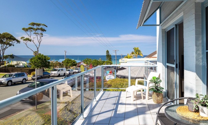 Mollymook Apartment | Breakers 6 - Located in the golden triangle of Beautiful Mollymook