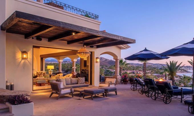 Palmilla Villa | Breathtaking Villa w/Chef, Butler, & Steps From Swimmable Beach in Del Mar