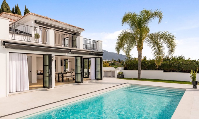 Benahavis Villa | Breathtaking Open Concept 5 Bedroom Luxury Villa