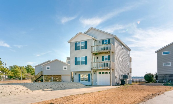 Colington Harbour House | Breathtaking sound & sunset views from this waterfront home on Colington Island!
