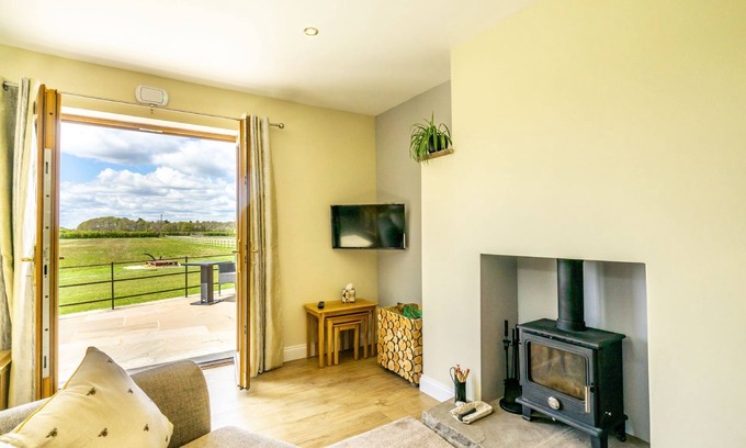 York Cottage | Brecks Farm - Well Cottage - sleeps 2 guests in 1 bedroom