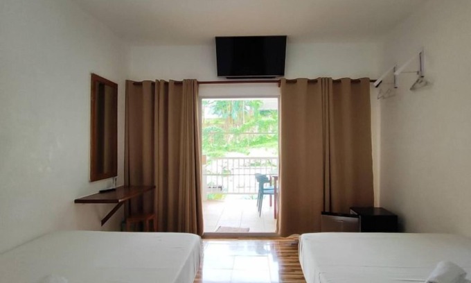 San Pedro Apartment | Breezy Retreat in Puerto Princesa