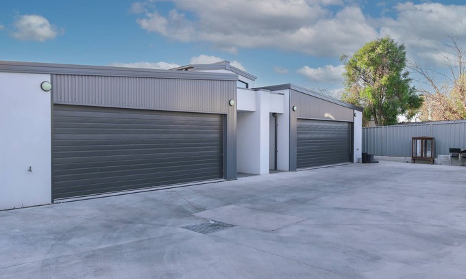 White Hills House | Breezy Townhouse White Hills BENDIGO
