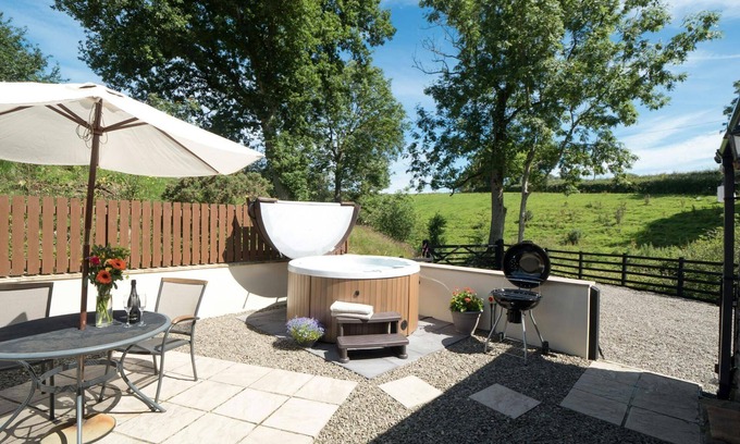 Llanrhystyd Cottage | Briallen, Aberystwyth