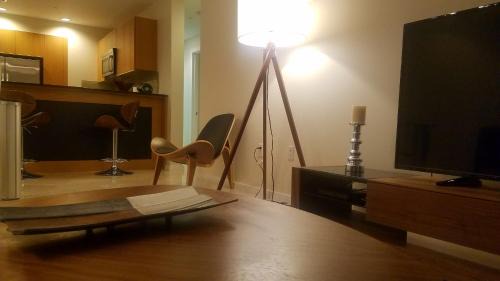Brickell Apartment | Brickell Deluxe Apartment with Free Parking