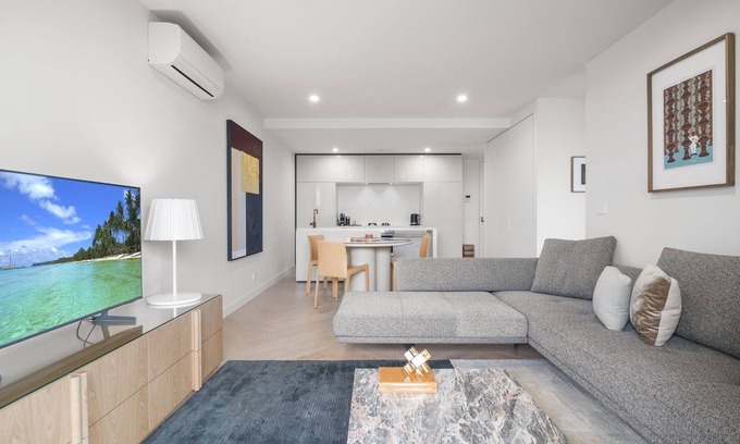 Collingwood Apartment | Bright 2-Bed Apartment in Fitzroy’s Heart