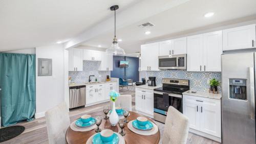 Azalea Park House | Bright 3br Retreat Near Parks Pets Welcome Wi-