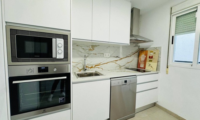 Maracena Apartment | Bright Apartment Near Granada Center