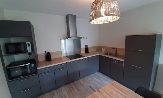 Figeac Apartment | Bright apartment near the center