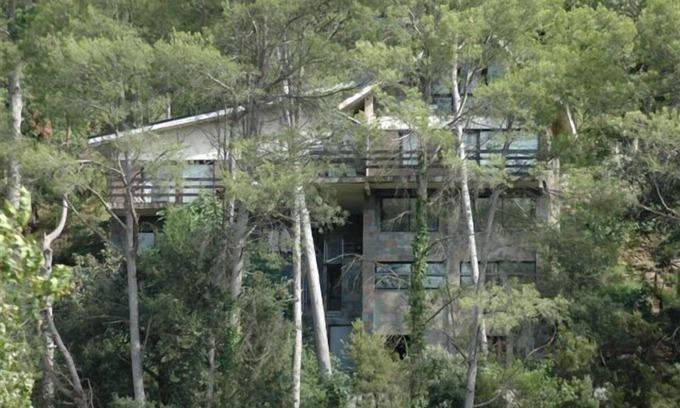 Torrelles de Llobregat Apartment | Bright duplex apartment, surrounded by pine forest, pets welcome