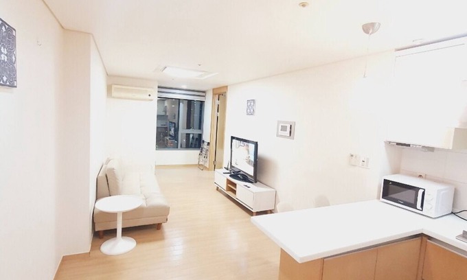 Songpa Apartment | ★Bright Jamsil Galleria★1Bdr 1Bath★ Full Optionsn