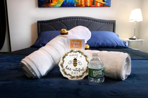 Englewood House | Bright & New Room Shared Apartment NYC Bus