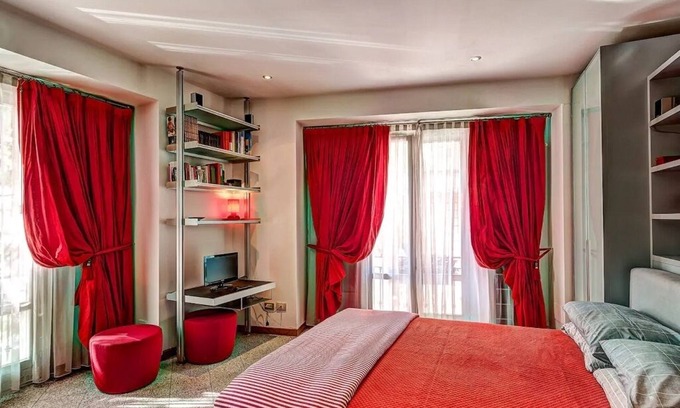Bullona Apartment | Bright Parisian Flat in Milano!