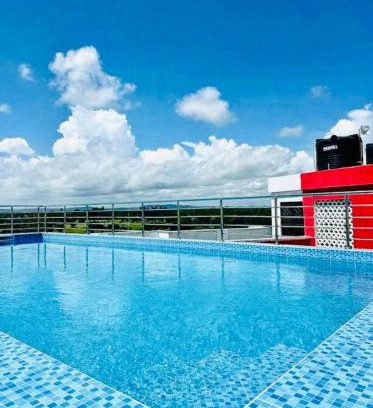 Mtwapa Apartment | Bright Rooftop Pool Studio in Mtwapa,Fast Wi-Fi,Free Parking & Beach Nearby