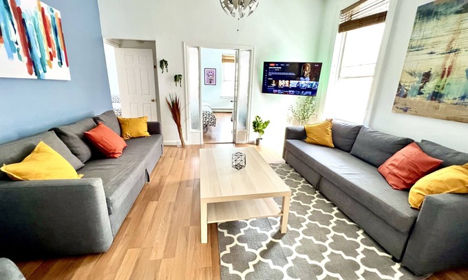 Hoboken Apartment | Bright Spacious 2br 1 stop NYC Wifi/Coffee