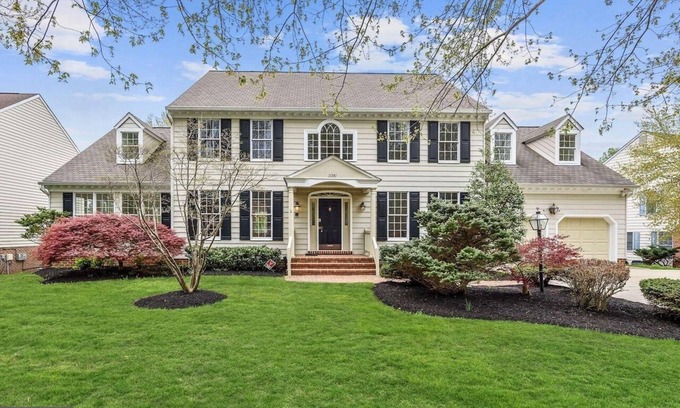 Harper's Choice House | Bright spacious 5 bedroom home, Easy Access DC/Baltimore/Annapolis