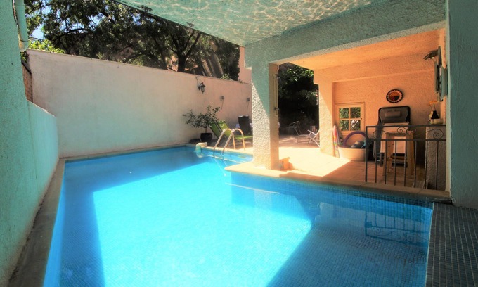 Neffies Apartment | Bright, Spacious Gite With Private Heated Pool And Courtyard Garden.