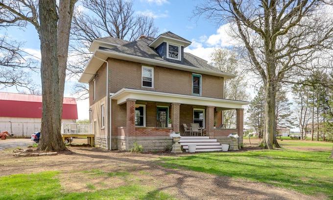 Van Wert Cottage | Bright Van Wert Home: 1/2 Mi to Golf Course!