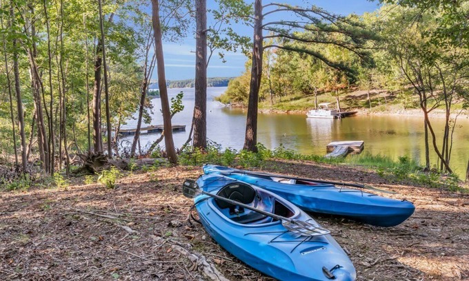 Merifield Acres Cottage | Bring YOUR BOAT- Private Dock, Deep Water, Gameroom and Firepit