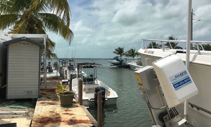 Key Largo Village Resort | Bring your RV, or trailer to a beautiful paradise in key Largo bay water front
