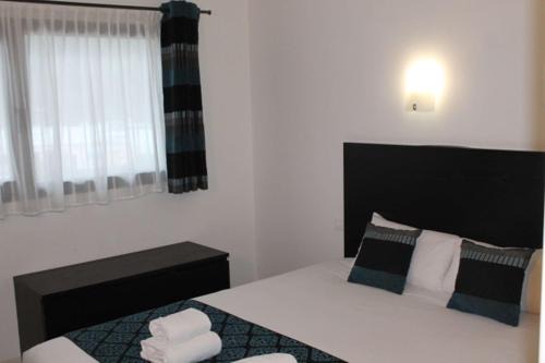 L'Arbresle Hotel | Brit Hotel MOTEL - Lyon L'Arbresle