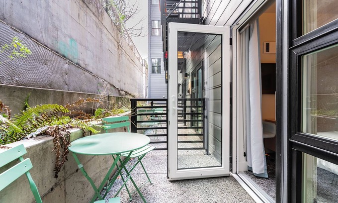 Yesler Terrace Hotel | Broadway-Condotel Studio on First Hill