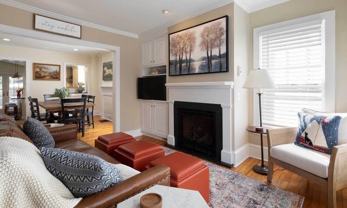 Lambertville House | 'Brooke House' In The Heart of Downtown w/Patio!