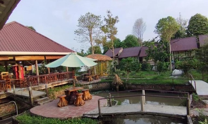 Phong Dien Bed & Breakfast | Brown House Resort