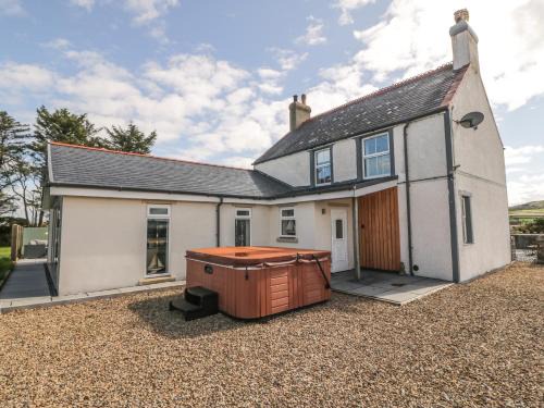 Garn Fadryn House | Bryn Ffynnon