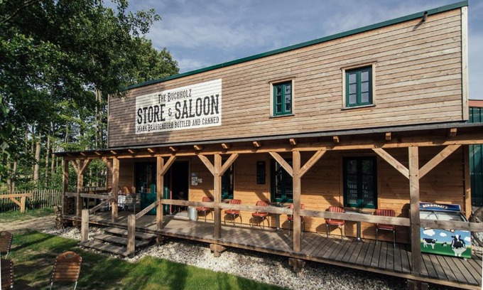 Altlandsberg House | Buchholz Saloon