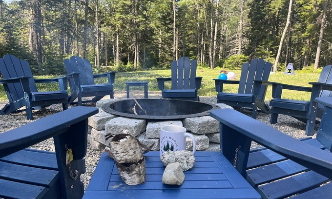 Town Hill Cottage | Buckle Bungalow-At the heart of MDI & near Acadia!