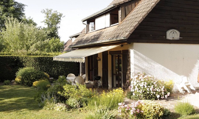 Seynod House | Bucolic, quiet house with terrace and garden near Annecy