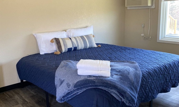 Hastings House | Budget-Friendly Comfort