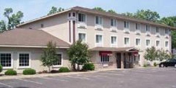 North Branch Hotel | Budget Host Inn & Suites North Branch
