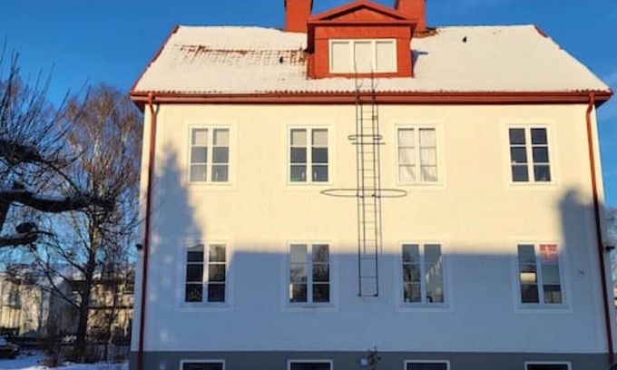 Tibro Bed & Breakfast | Budget Hotel. Dubbelrum + Resårsäng. Frukost/fee