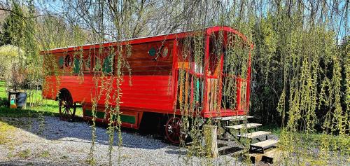 Sedeilhac House | Bungalow charmant près de Sédeilhac avec jardin et terrasse