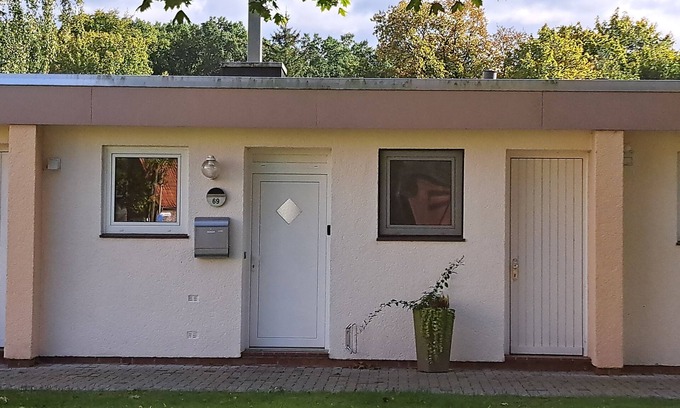 Bremervoerde House | Bungalow for 2 guests with 50m² in Bremervörde (296028)