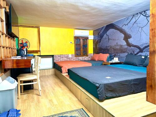 Hang Buom Apartment | Bungalow K House, 2brs, Center of Old Quarter, HoanKiem Lake