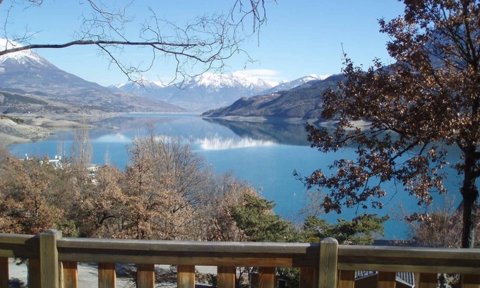 Chorges House | Bungalow on the shores of Lac de Serre-Ponçon, very well heated in winter