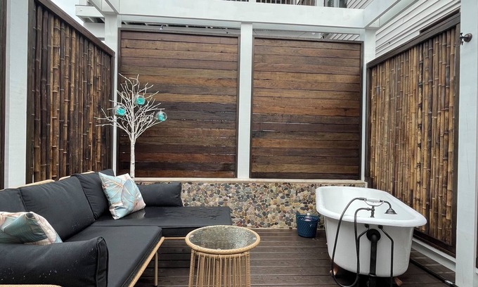 Queens House | Bungalow with a spa like feel on the beach